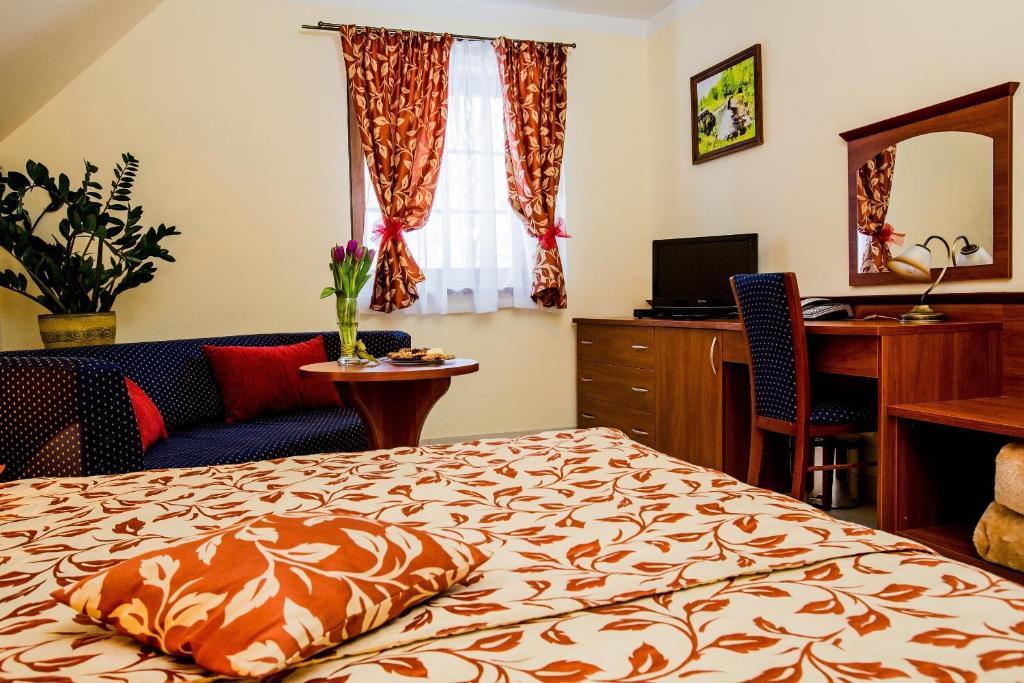 Hotel Concordia ป็อดกูชิน ภายนอก รูปภาพ